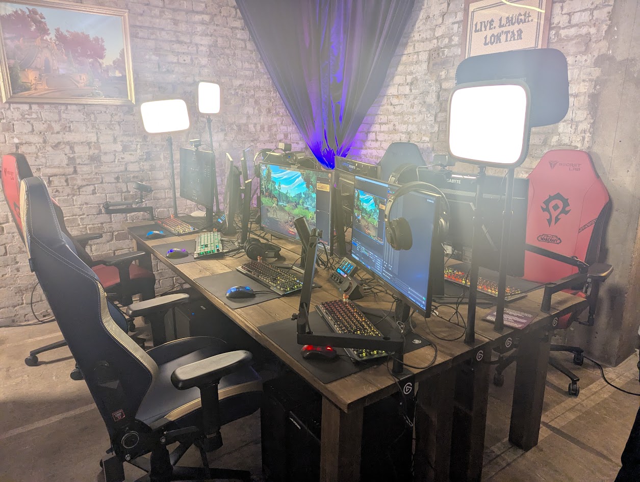 A photo of the World of Warcraft stations 